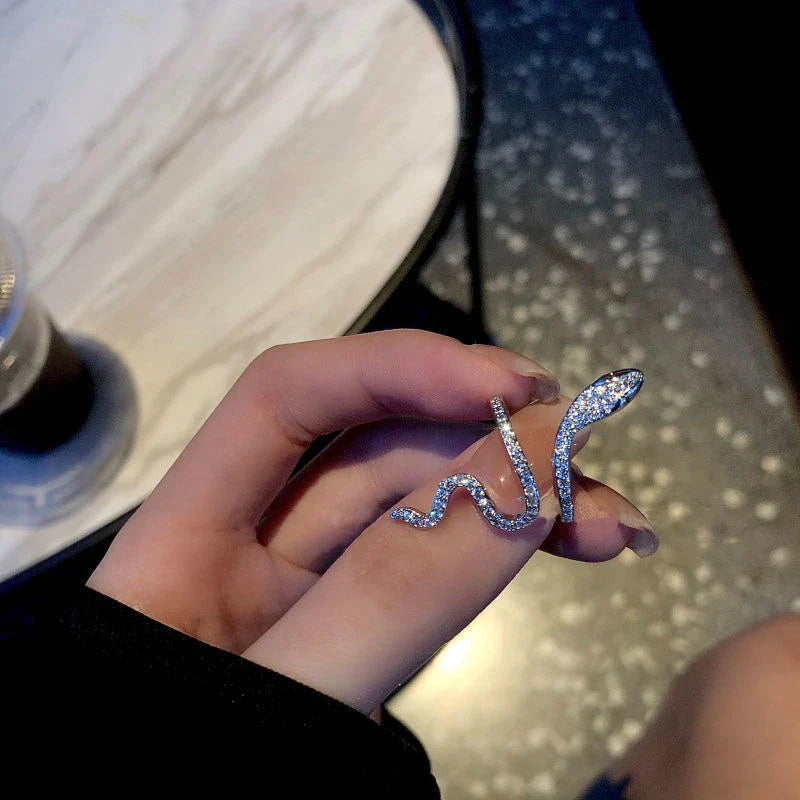 Bague serpent ajustable en zircon