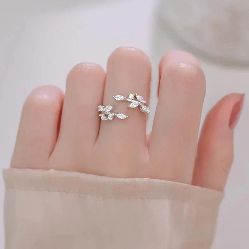 Bague en forme de feuille créative