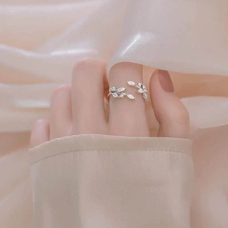 Bague en forme de feuille créative