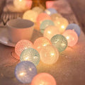 Guirlande de Boules Lumineuses en Coton – Créez une Ambiance et de la Chaleur dans Chaque Espace