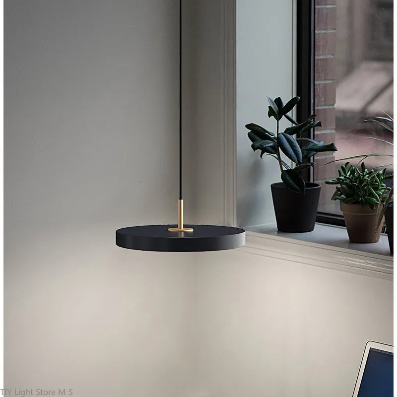 Suspension Scandinave au Design Minimaliste - Lyssa