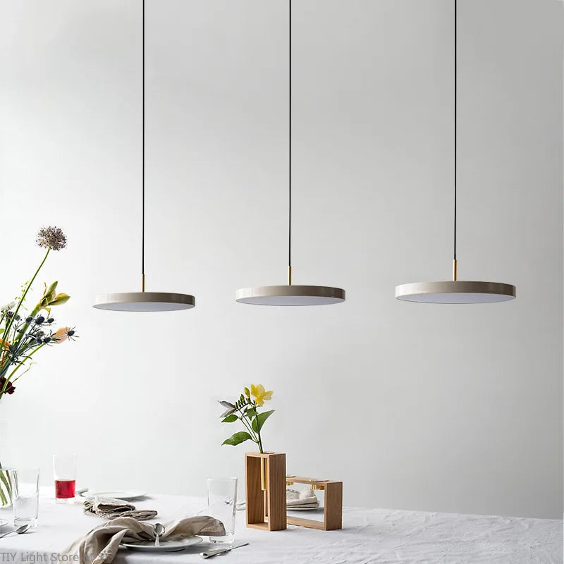 Suspension Scandinave au Design Minimaliste - Lyssa