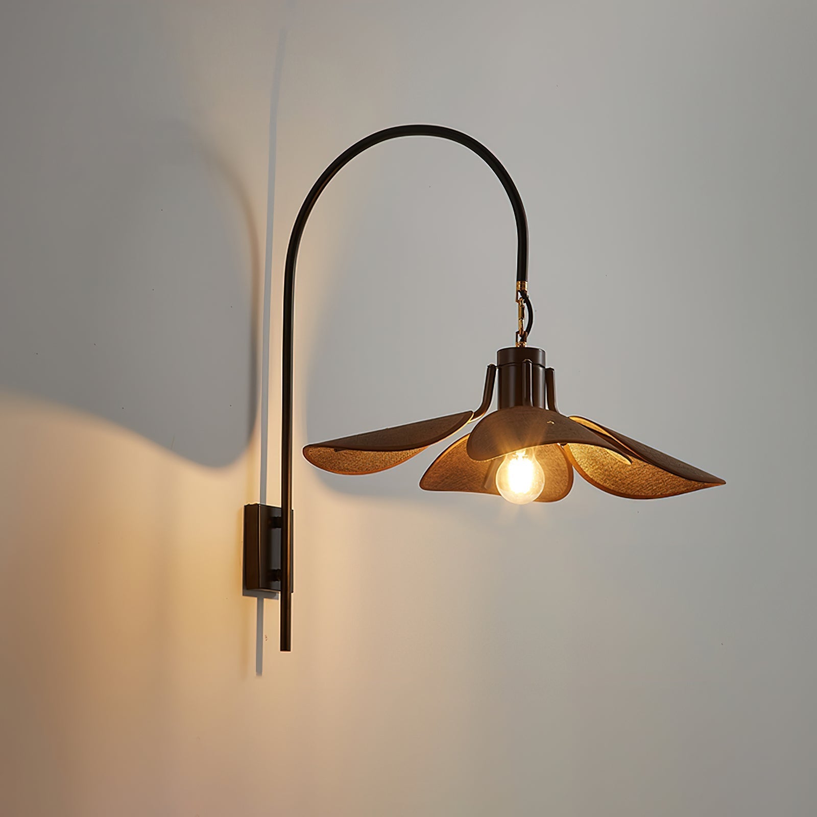 Applique Murale Petal Bloom – Design Floral Élégant pour une Lumière Ambiante Douce