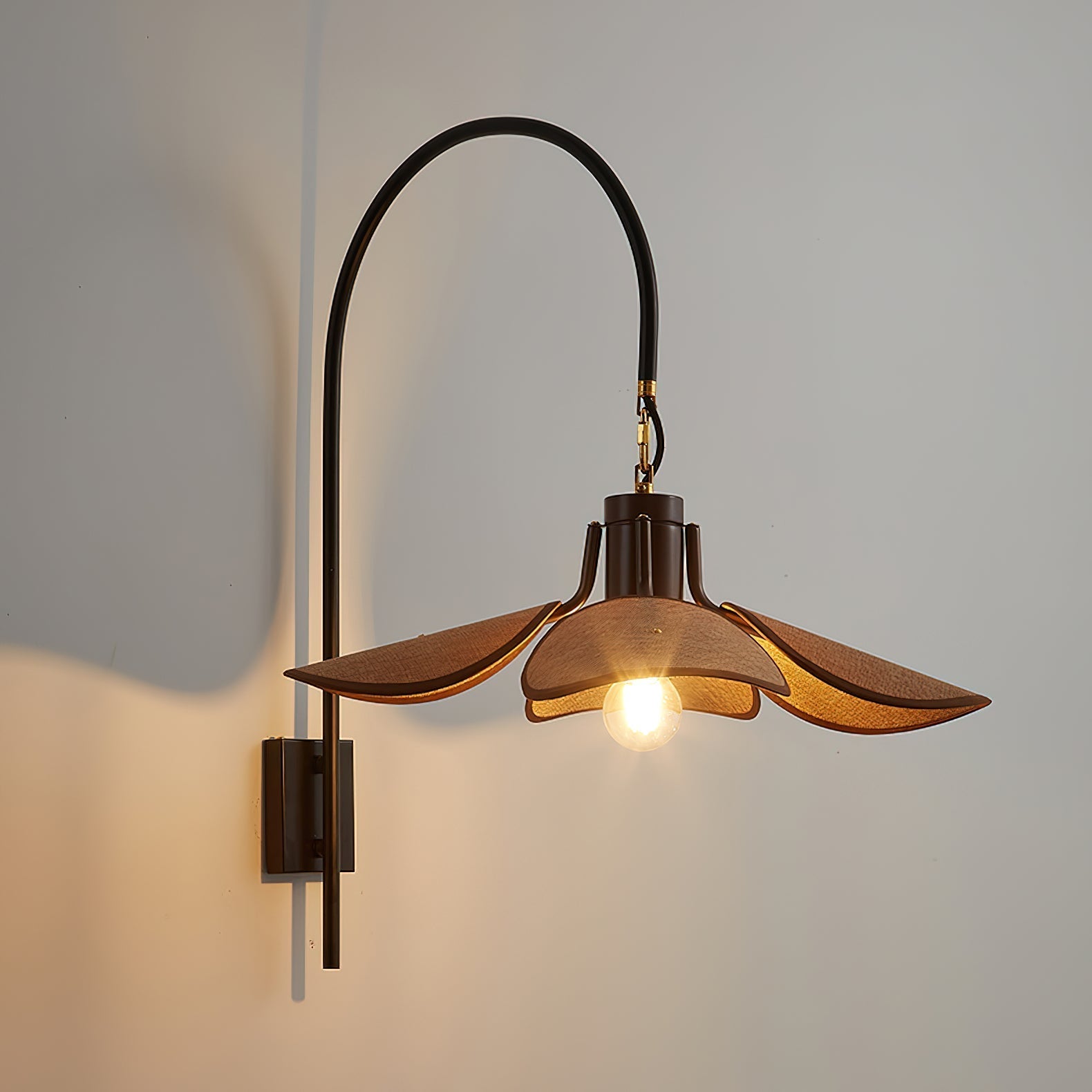 Applique Murale Petal Bloom – Design Floral Élégant pour une Lumière Ambiante Douce