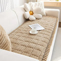 Housse de canapé avec bords plissés en peluche