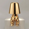 LuxeLoom Lampe de table Thinking Man Little Golden Man | Veilleuse rechargeable & Ornement décoratif d'inspiration italienne pour la décoration de la chambre à coucher