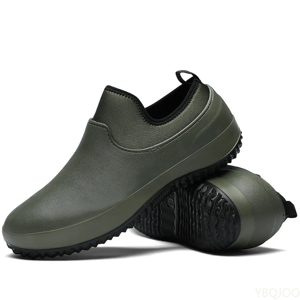 AquaElegance Bottes de Pluie Courtes pour Hommes | Chaussures en Caoutchouc Imperméables, Antidérapantes et Confortables, Idéales pour les Chefs et les Activités en Plein Air par Temps Pluvieux.