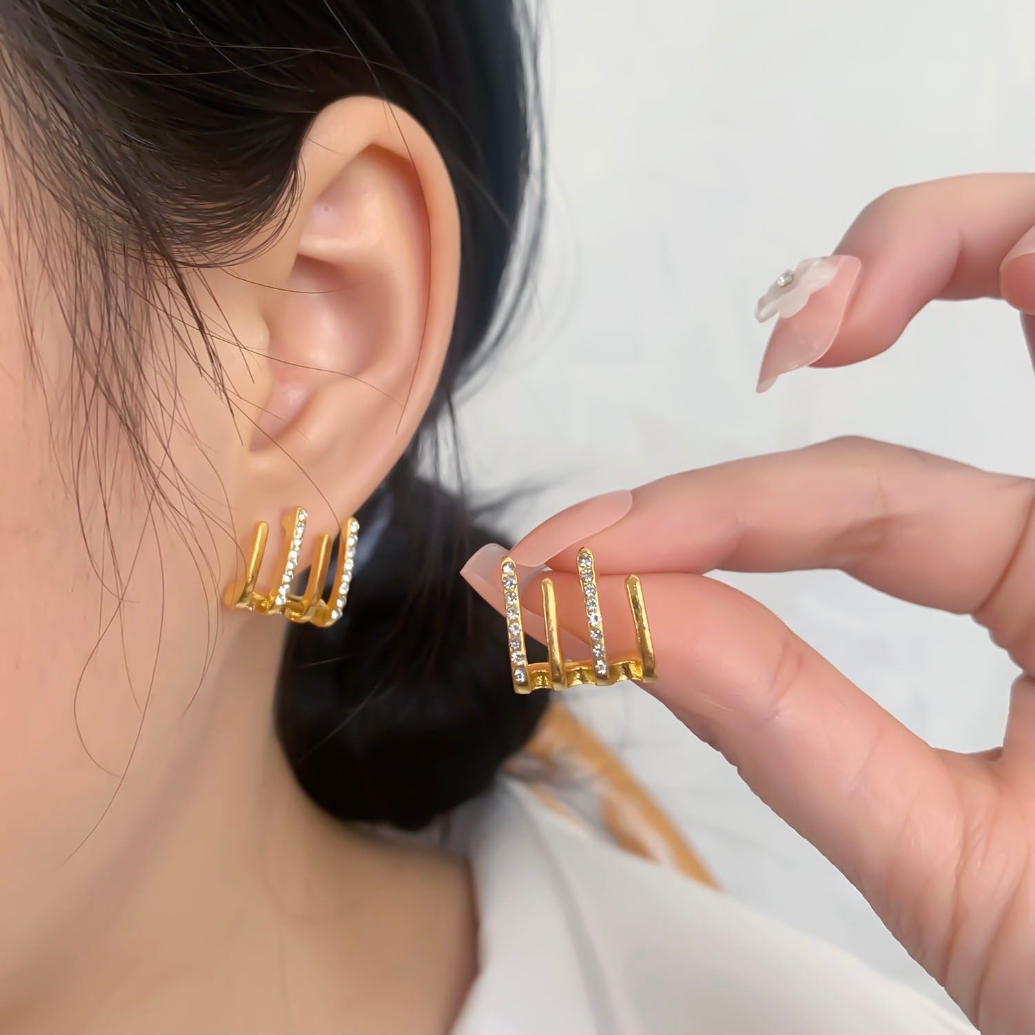 Boucles d'oreilles Illusion avec Quatre Anneaux & Zirconium - Zarvia
