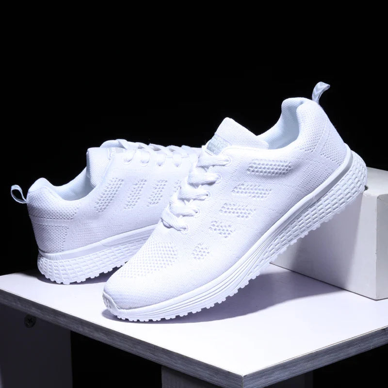 Aurelia Luxe Active Sneakers | Chaussures de marche en mesh Ademend conçues pour le confort et le style, parfaites pour la course à pied et les sorties décontractées.
