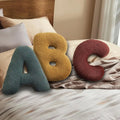 Coussin Décoratif Alphabet – Personnel, Doux & Unique