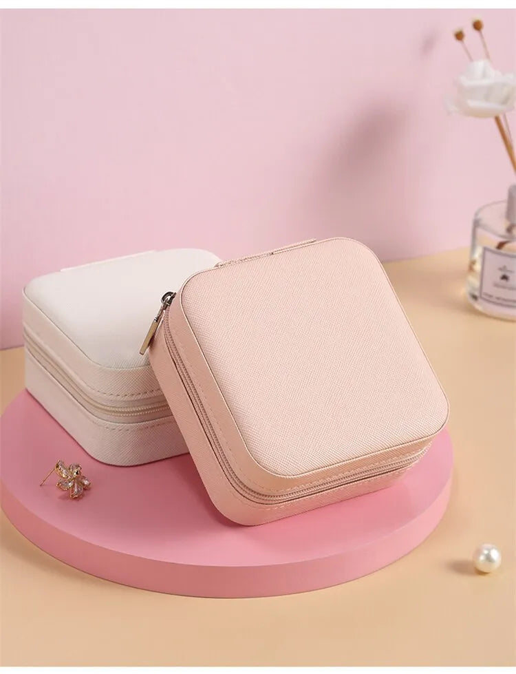 Boîte à bijoux portable carrée en cuir