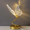 LuxeLumen Lampe de Table Élégante avec Design Papillon | Créez une ambiance chaleureuse avec cette lampe unique
