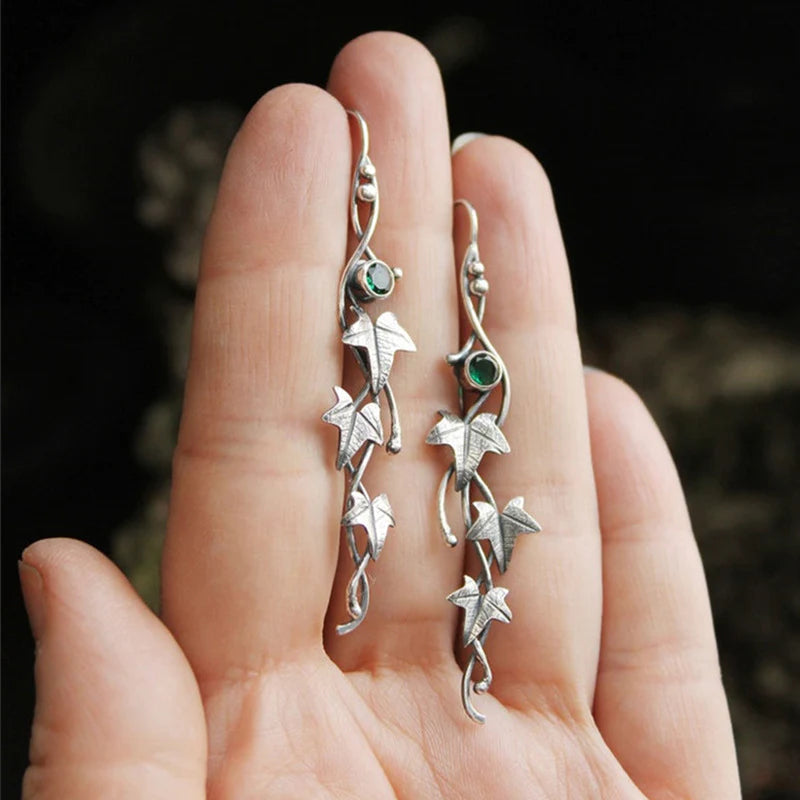 Boucles d'oreilles en forme de feuille d'elfe - Faylinn