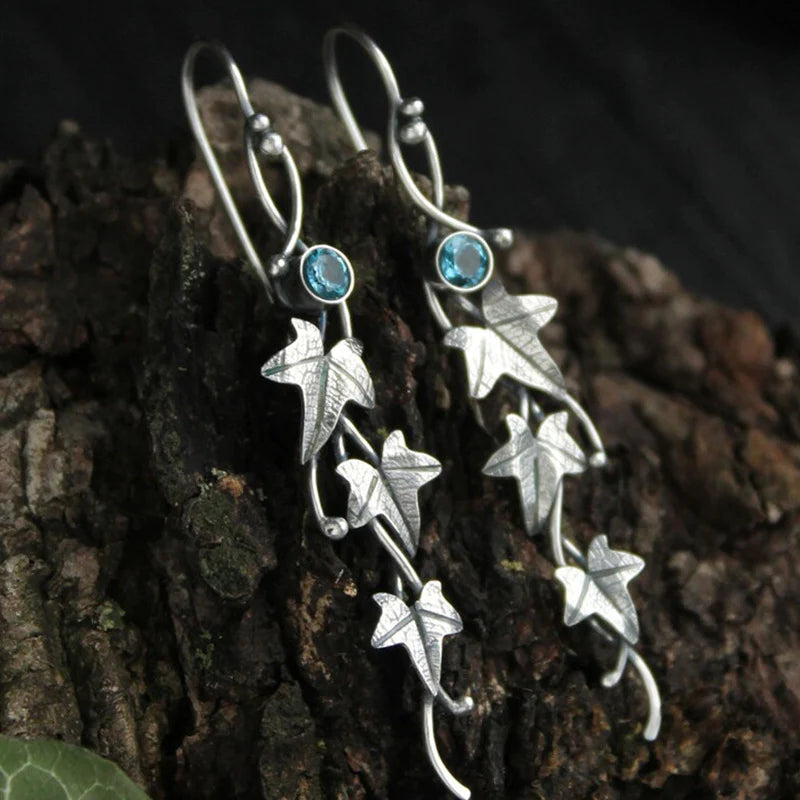 Boucles d'oreilles en forme de feuille d'elfe - Faylinn