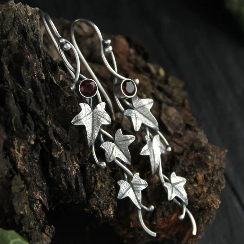 Boucles d'oreilles en forme de feuille d'elfe - Faylinn