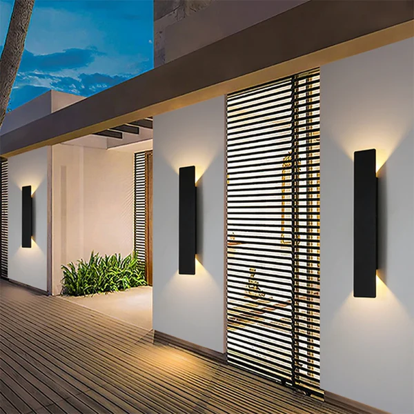 AquaLine LED Applique Murale Extérieure – Design Épuré avec Boîtier Résistant aux Intempéries
