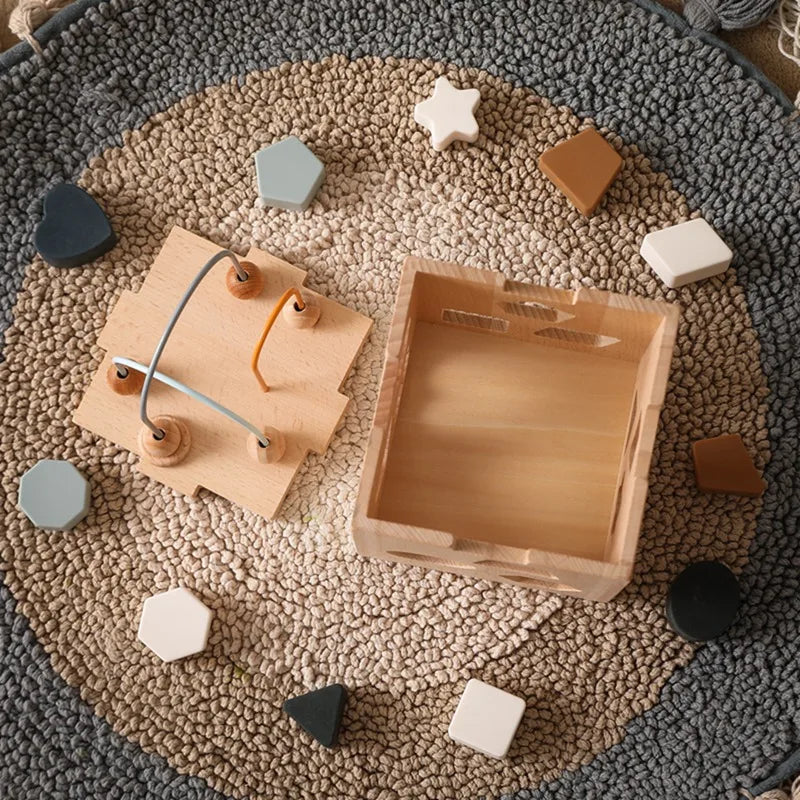 Boîte à jouer en bois éducative – Pour apprendre et s'amuser