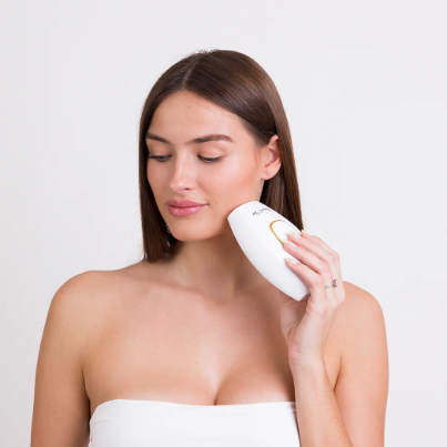 Lumi Skin Hair Bright | Lissage sans effort et toilettage indolore grâce à un appareil IPL professionnel pour tout le corps.