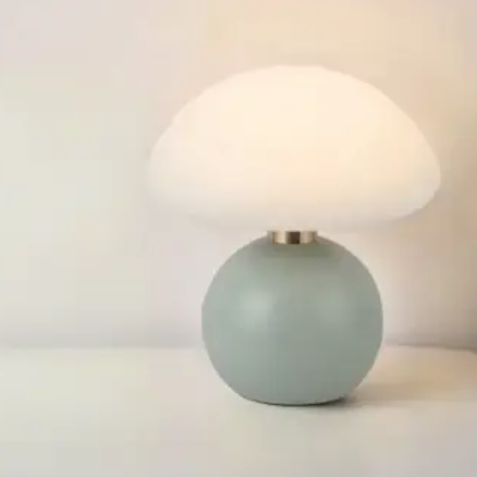 Lampe de Chevet LED Élégante SereneGlow | Éclairage minimaliste pour des espaces de sommeil paisibles