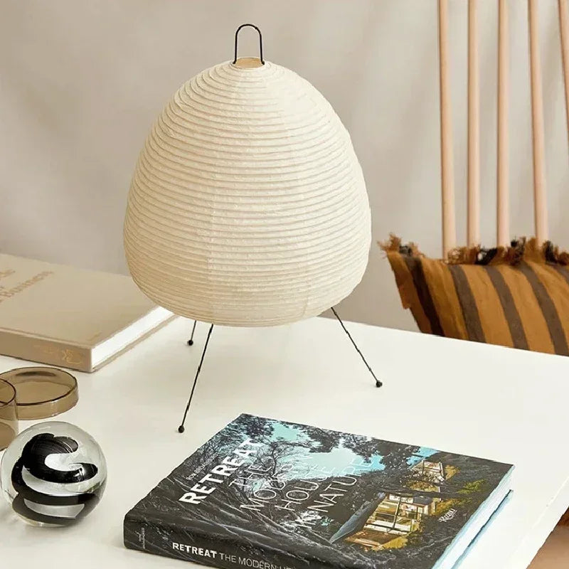 ZenGlow Lampe à poser en papier de riz japonais | Lampadaire atmosphérique et élégant pour des intérieurs chaleureux et apaisants