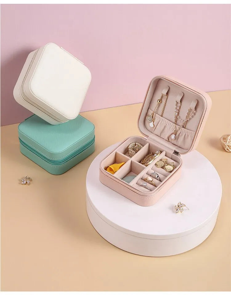 Boîte à bijoux portable carrée en cuir