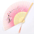 Éventail à main fleuri de style japonais traditionnel