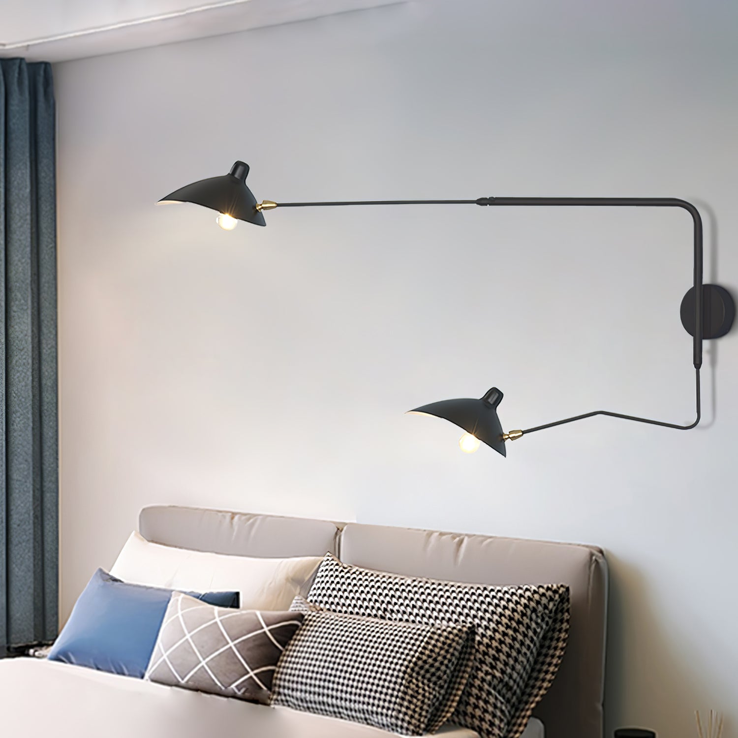 Applique Murale à Un Bras Serge Mouille – Design Iconique des Années 1950 avec Bras Réglable