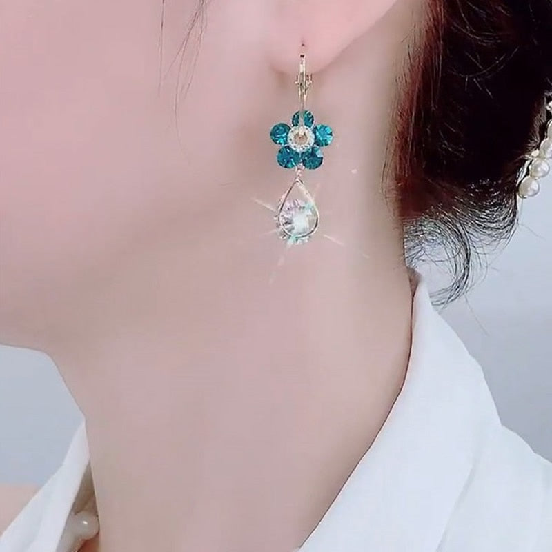 Boucles d'oreilles luxueuses avec motif floral – LunaBloom