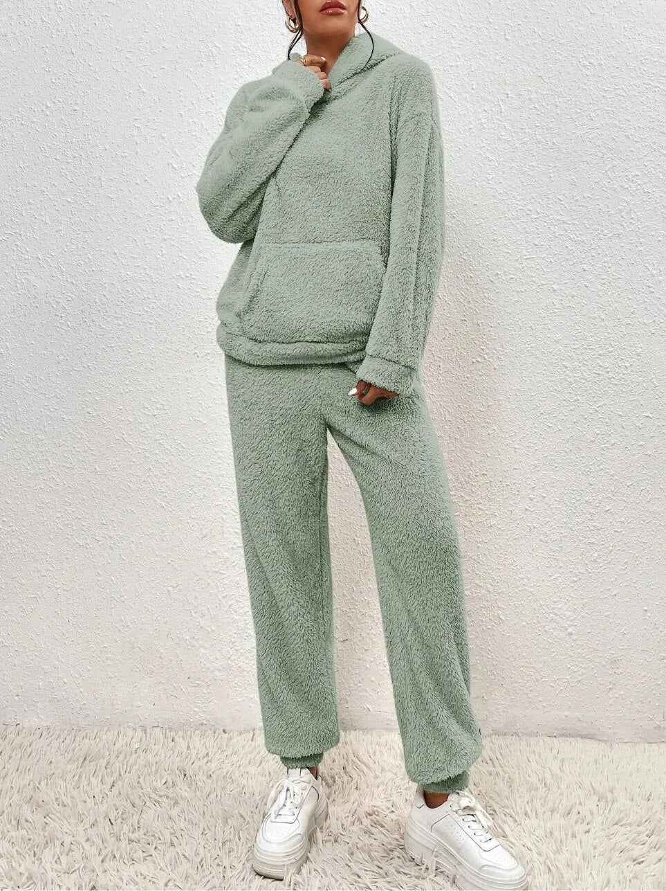LuxeCuddle Ultra-Confortable Pyjama en Teddy avec Capuche | Offrez-vous un confort et un style inégalés pour la détente à la maison