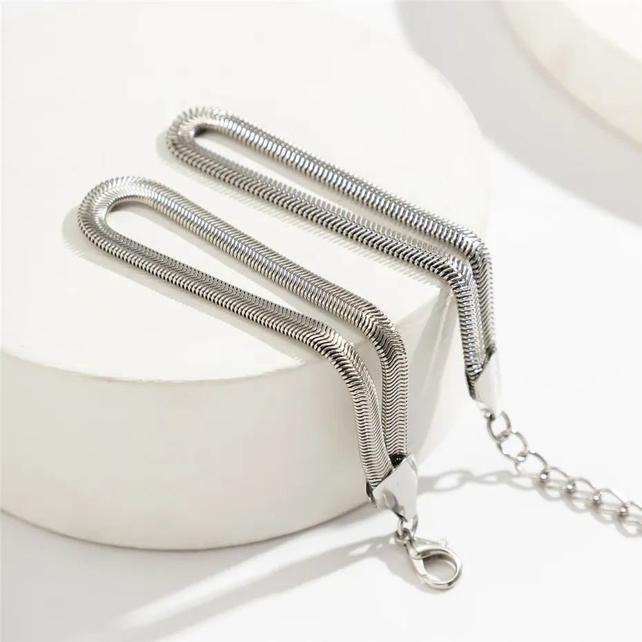 Bracelet en chaîne serpent noué