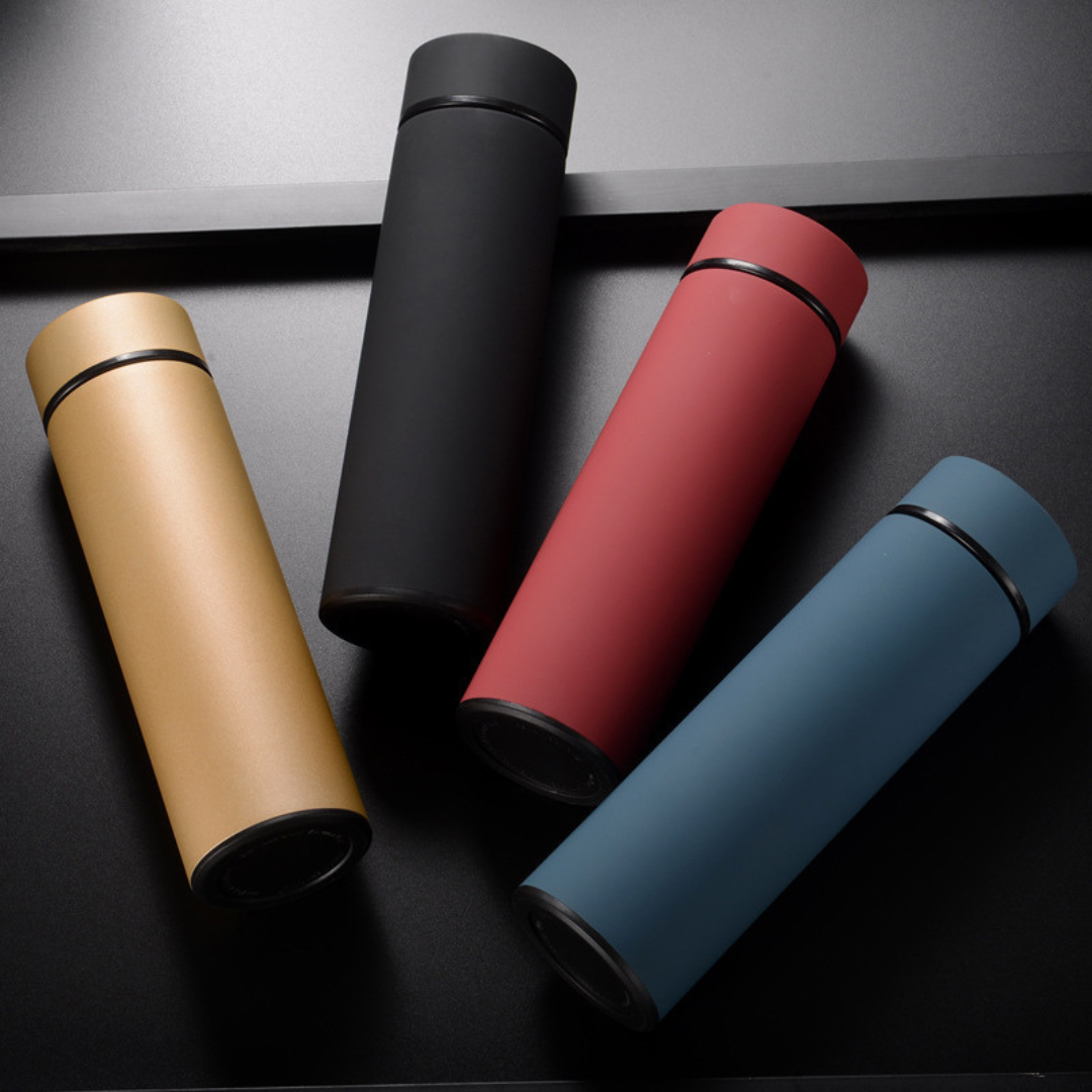 Thermos numérique élégant ThermoLux | Design intelligent avec affichage précis de la température pour une expérience ultime de la boisson