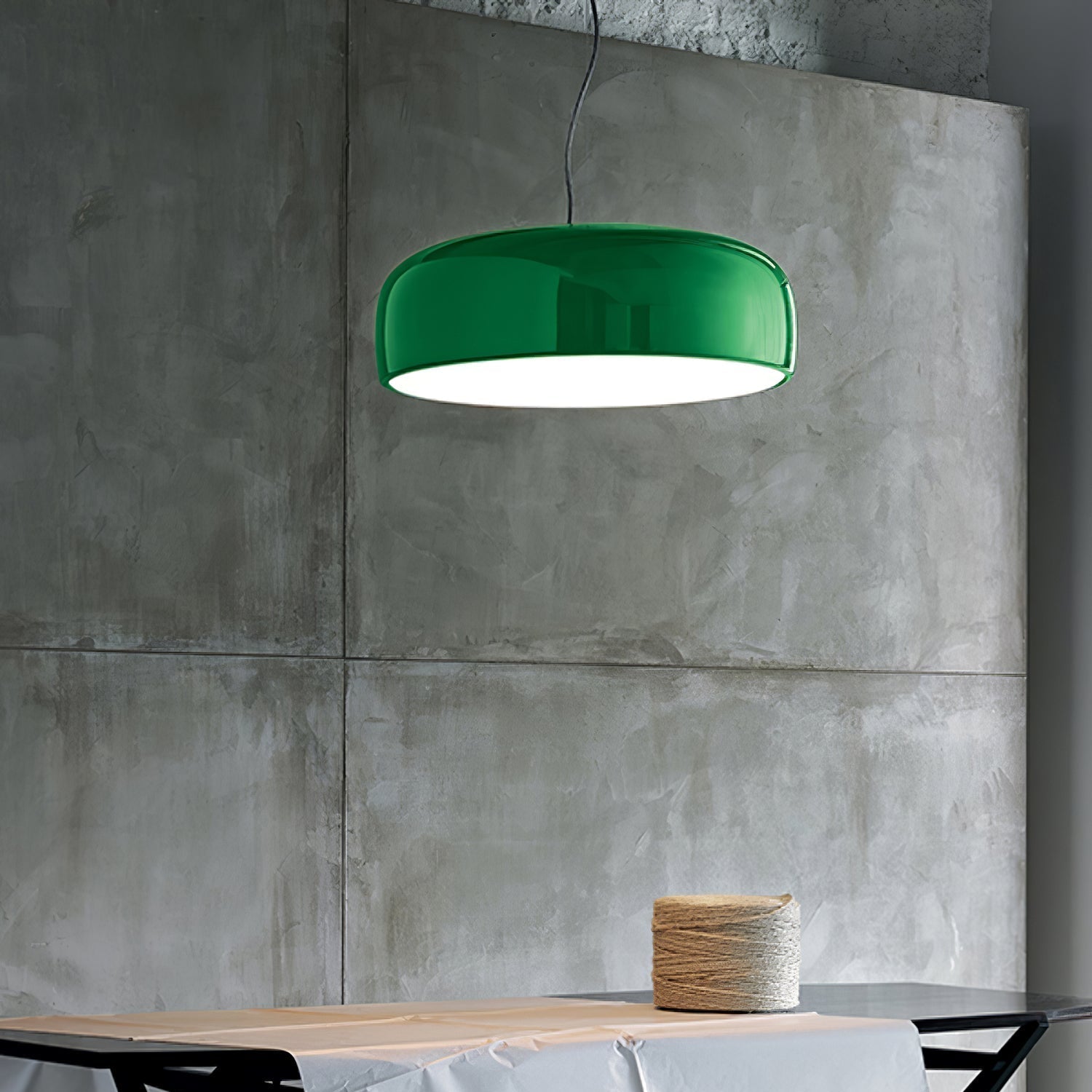 Suspension Smithfield – Lampe de Plafond Moderne en Aluminium Disponible en Plusieurs Couleurs