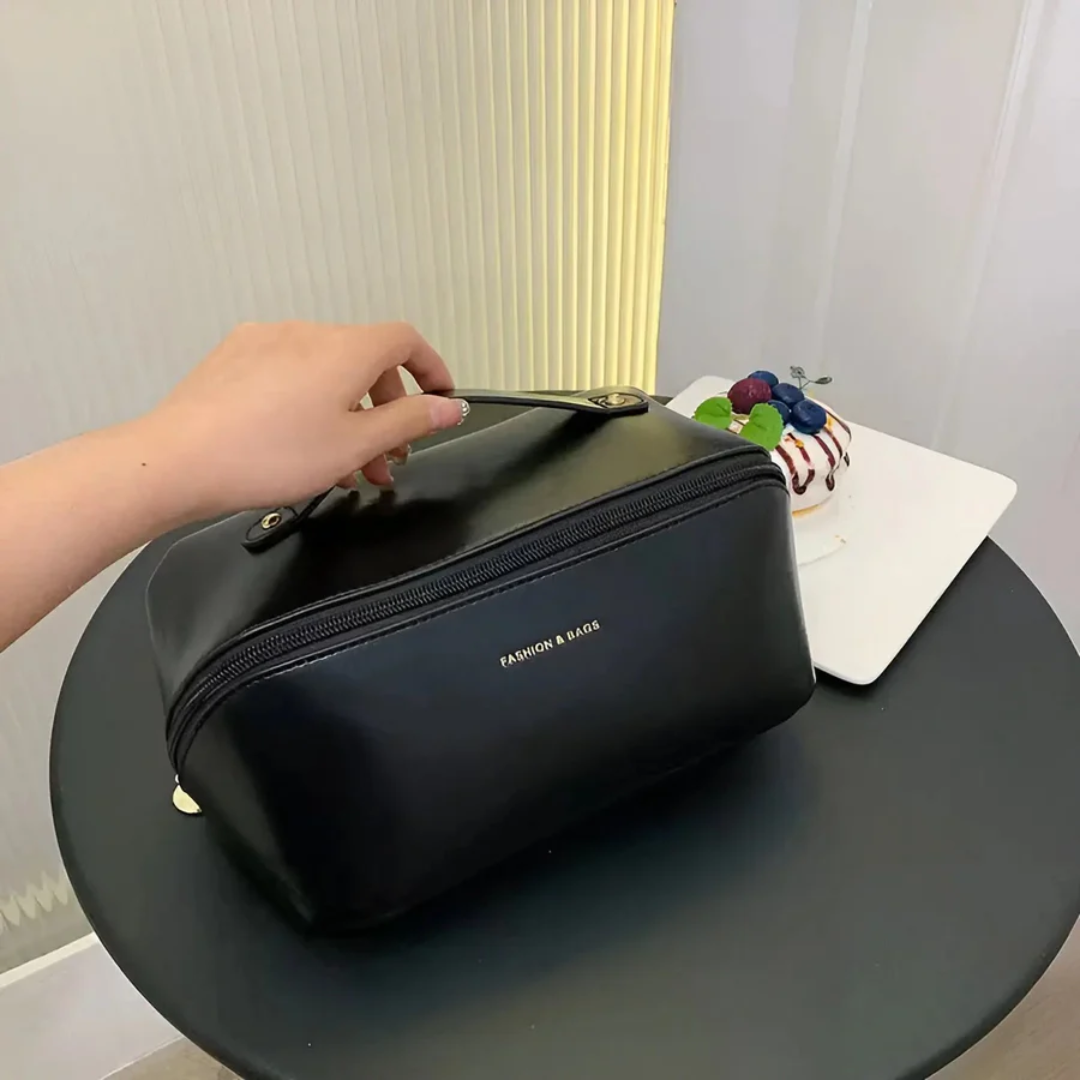 Trousse de maquillage imperméable - BeautyGuard