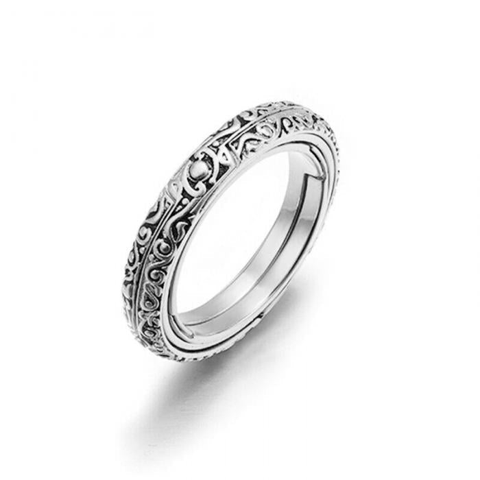 Bague en argent avec des motifs astronomiques