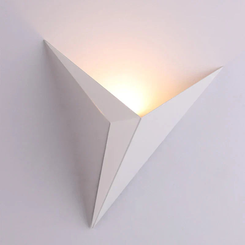 Applique Murale Triangulaire Moderne - TrigoLux