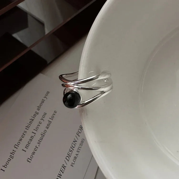 Bague Multilinien en Onyx Noir – Arden