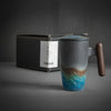Tasse à Thé en Céramique Artisanale avec Filtre – Design Authentique et Utilisation Pratique