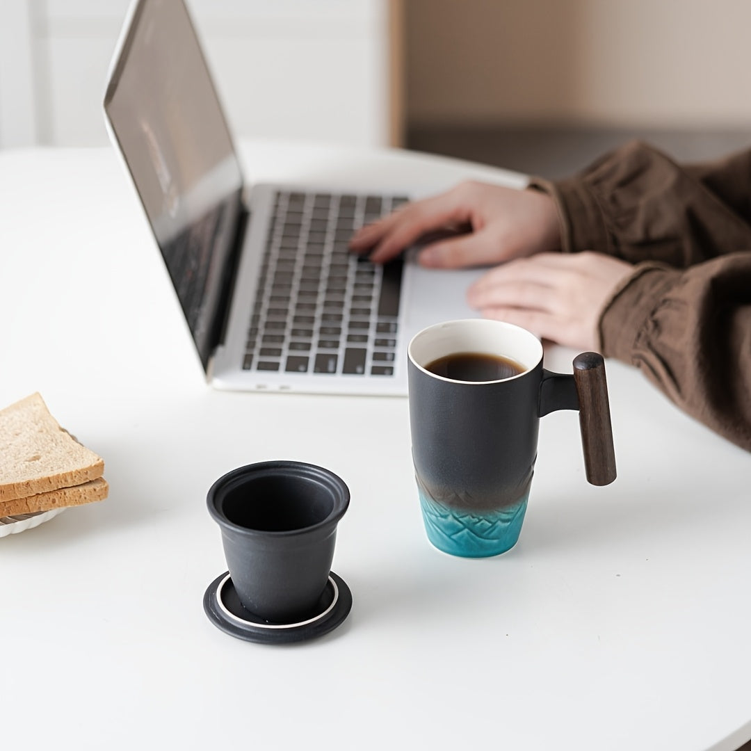 Tasse à Thé en Céramique Artisanale avec Filtre – Design Authentique et Utilisation Pratique