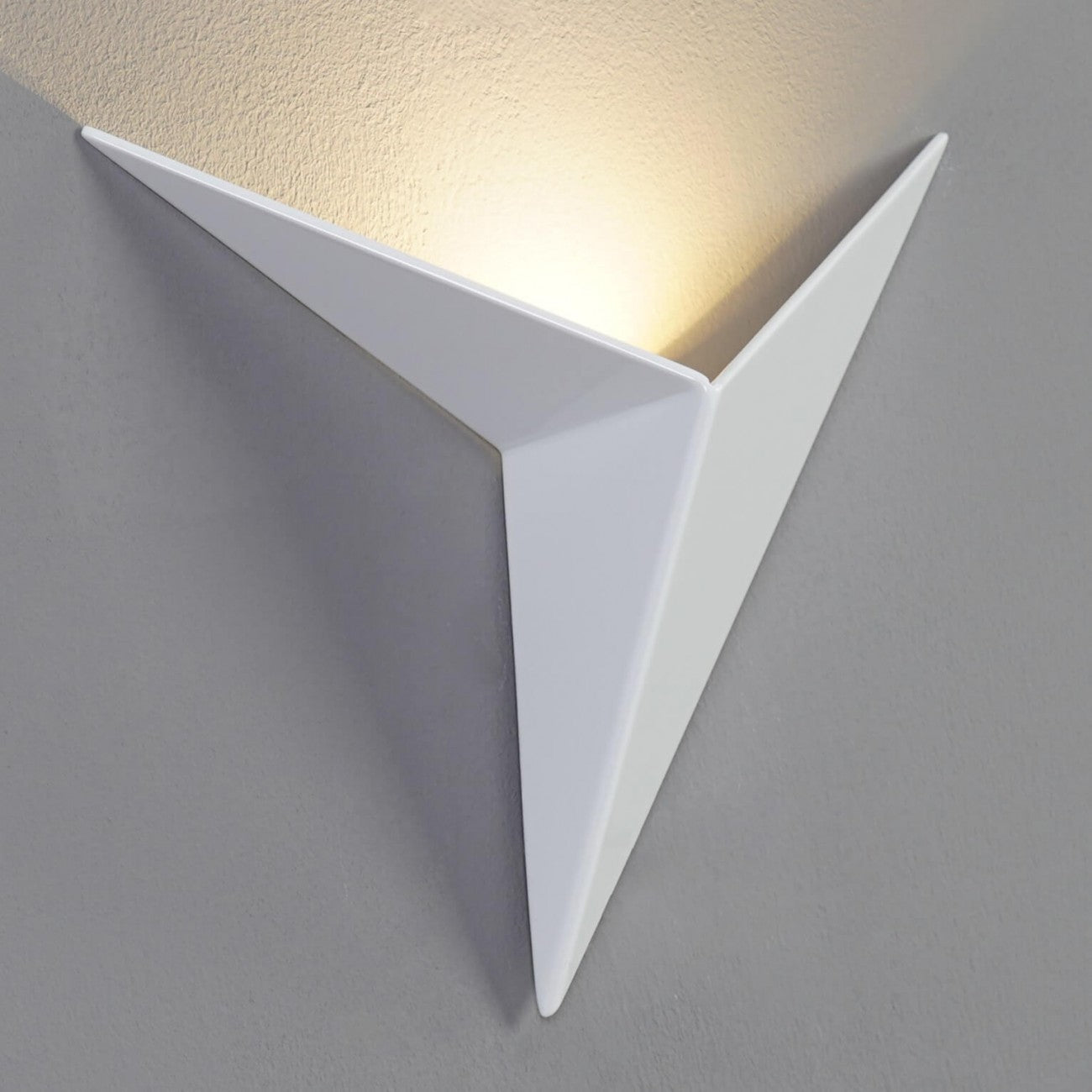 Applique Murale Triangulaire Moderne - TrigoLux
