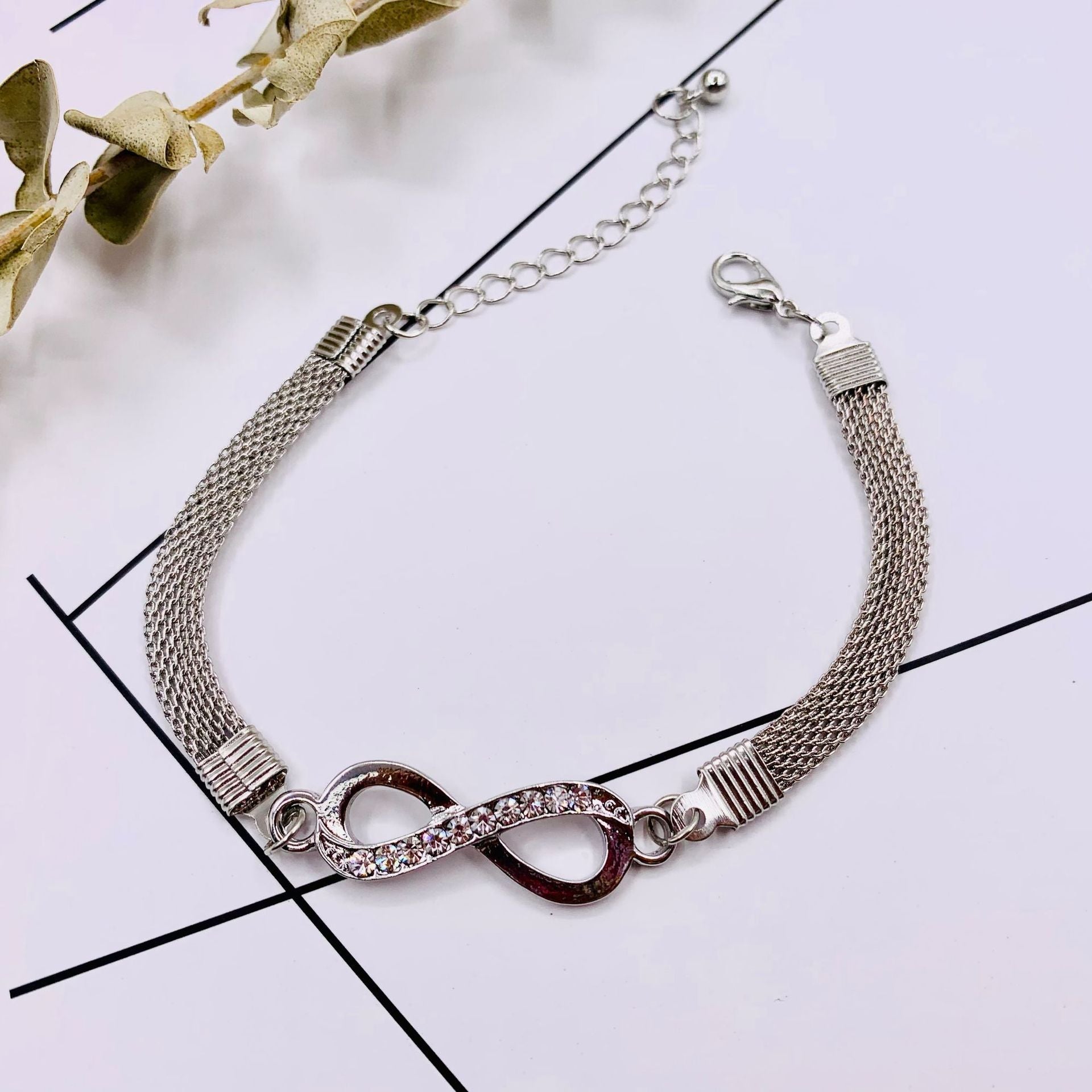 Bracelet Infini Élégant