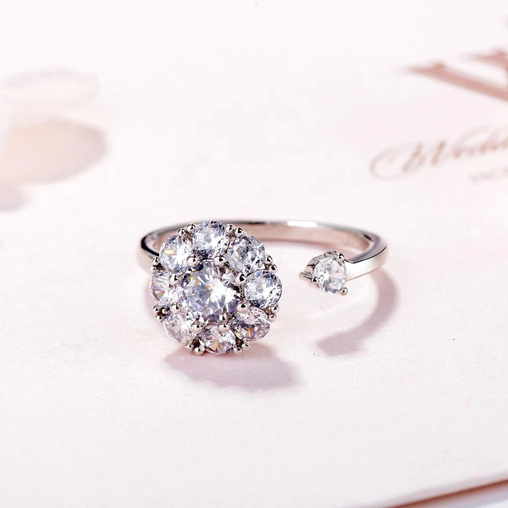 Bague avec cristal rotatif