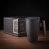 Tasse à Thé en Céramique Artisanale avec Filtre – Design Authentique et Utilisation Pratique