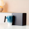 Tasse à Thé en Céramique Artisanale avec Filtre – Design Authentique et Utilisation Pratique