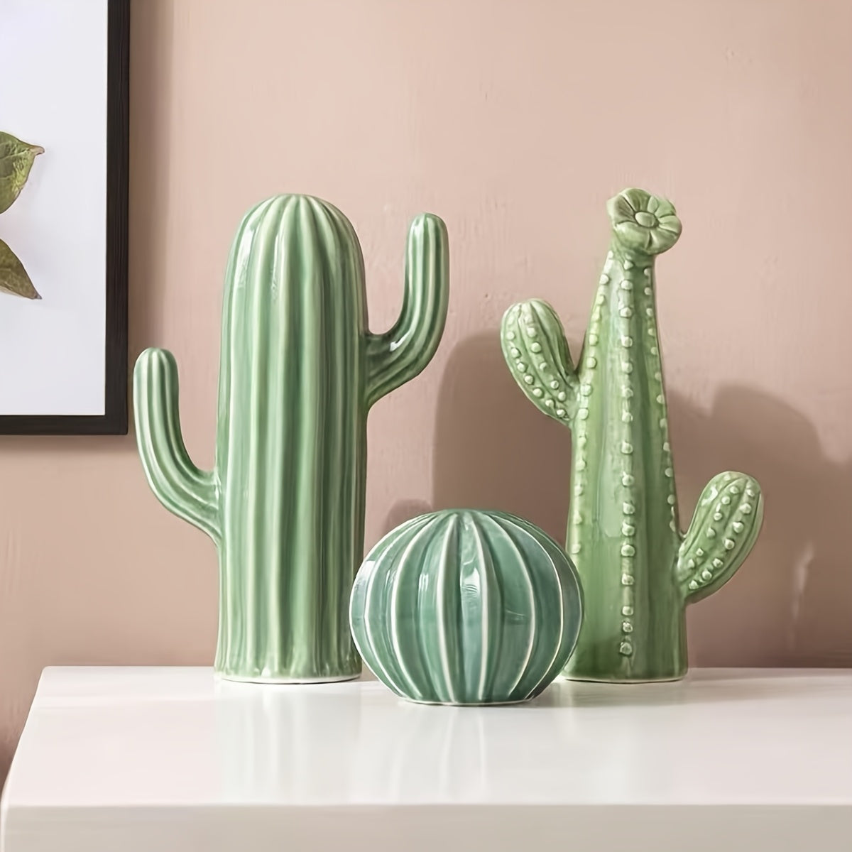 Trio de Décorations en Céramique de Cactus – Ornements Intérieurs Rayés et Texturés