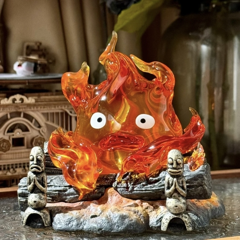 FlameAura | Laissez Calcifer illuminer votre espace et le transformer en un coin douillet.