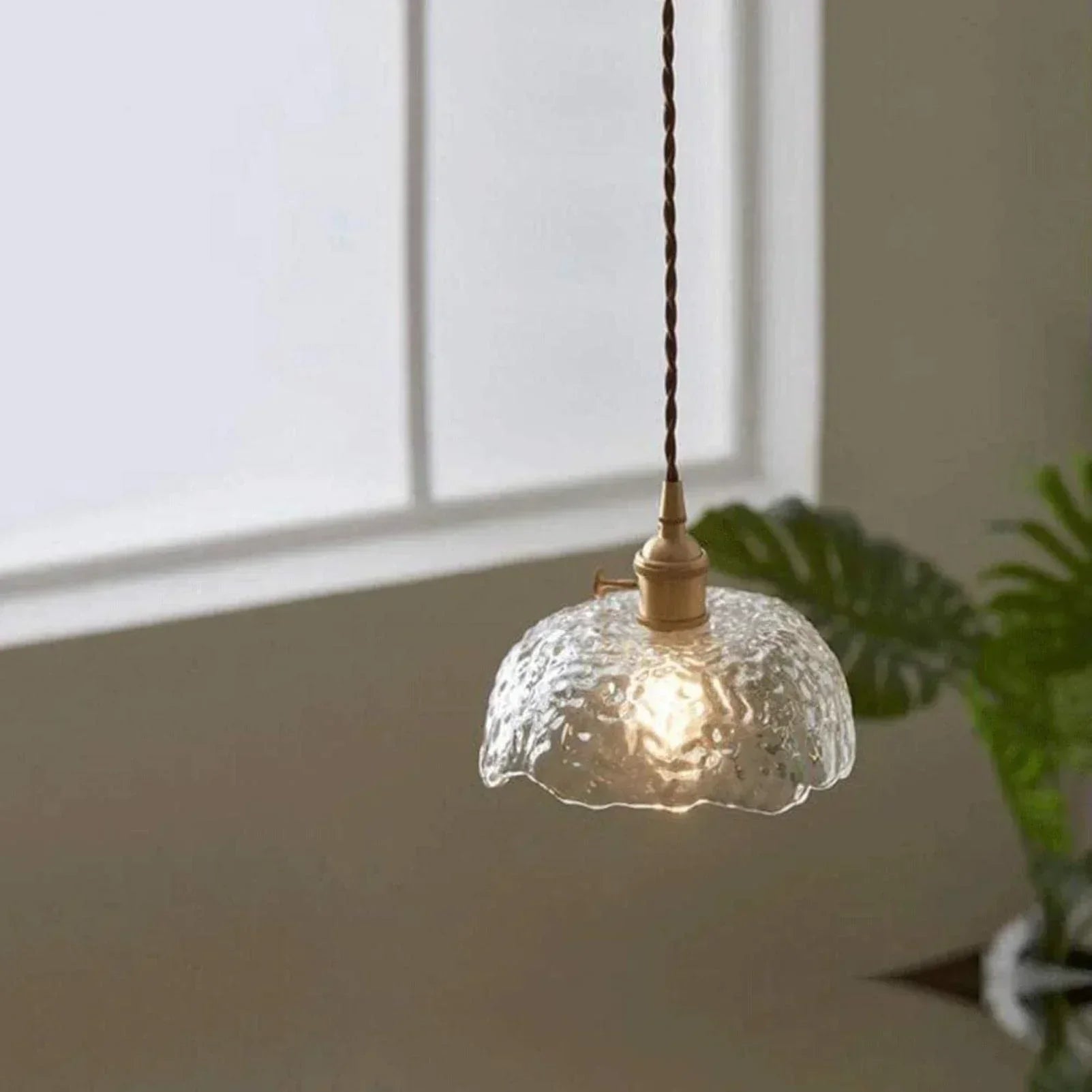 Suspension en Verre Élégante – Lampe Suspendue en Laiton et Verre Moderne