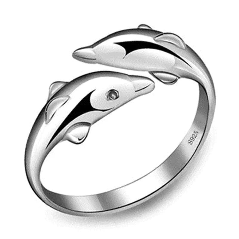 Bague en argent avec deux dauphins
