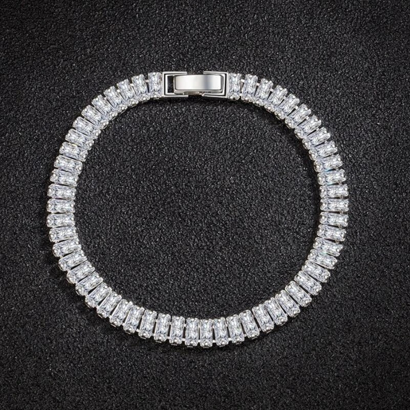Bracelet élégant en argent 925 avec des cristaux
