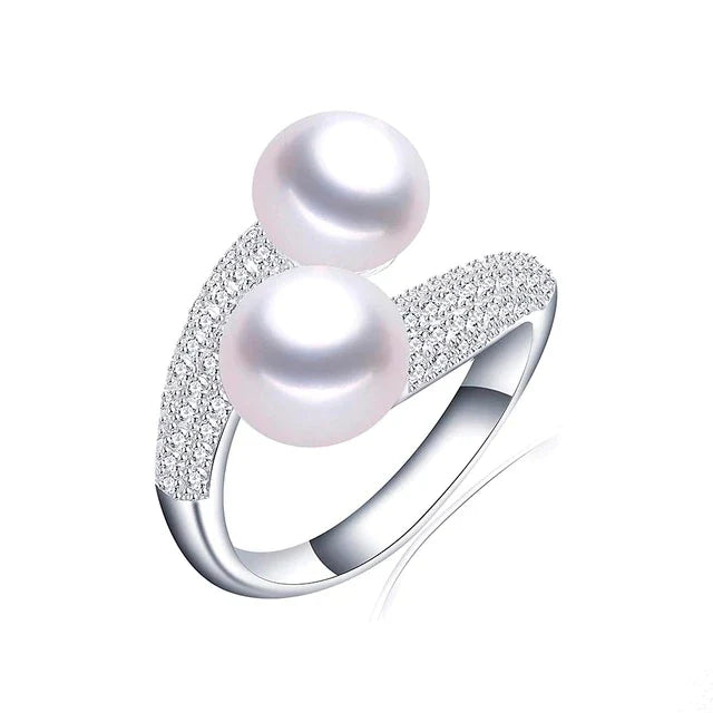Bague ajustable avec des perles naturelles d'eau douce