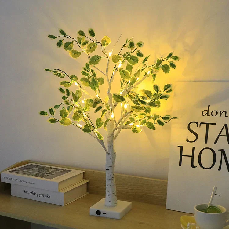 Arbre LED de Noël aux Feuilles Vertes – Lumière Festive Blanche Chaude Alimentée par Piles